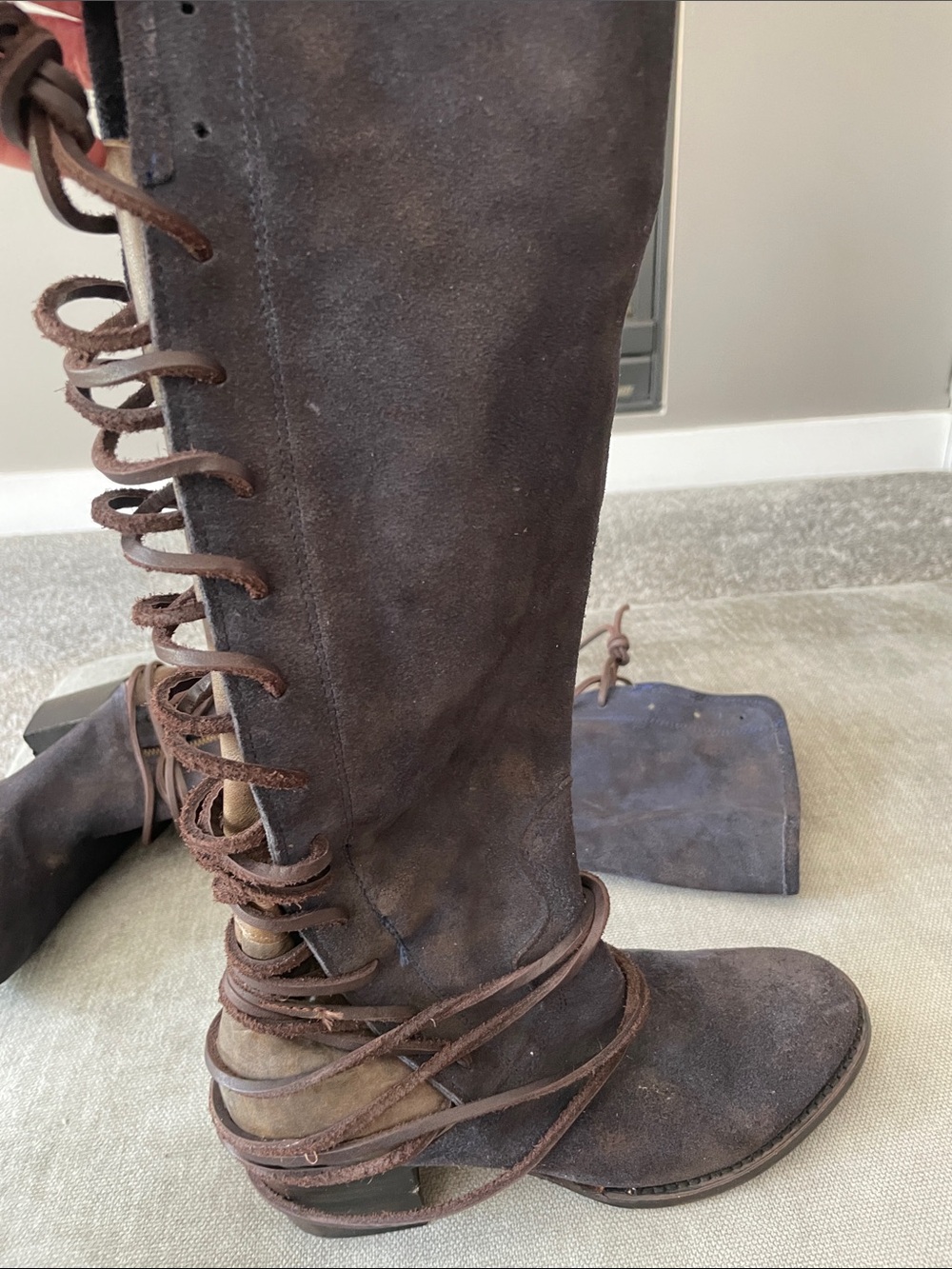 Freebird Coal Women’s Navy Blue/ Brown Suede Lace-Up Knee Boots Sz 10